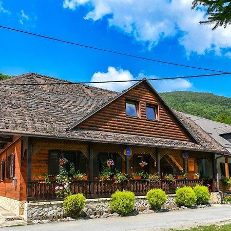 Guest House Martin Korana Экстерьер фото