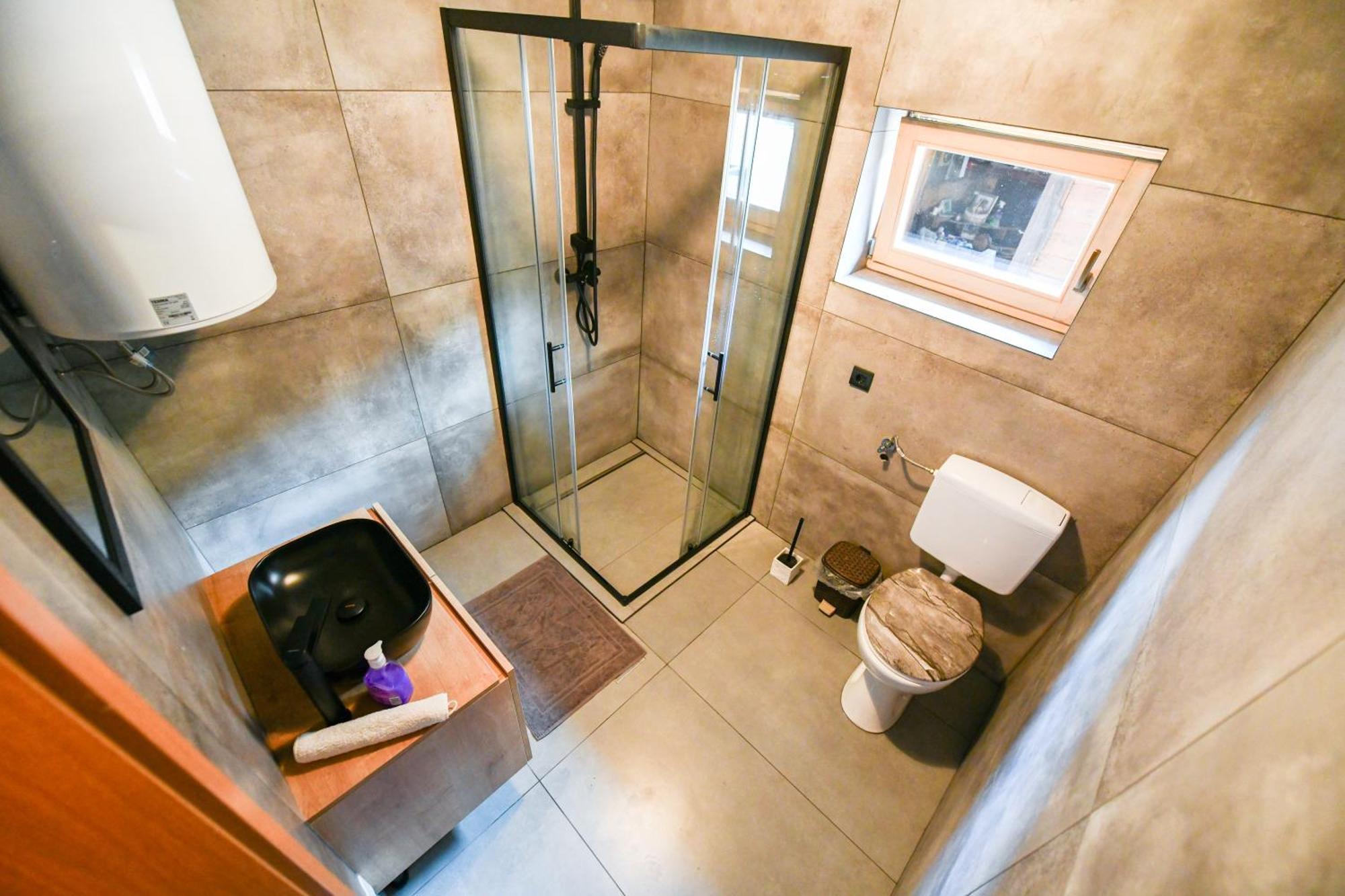 Guest House Martin Korana Экстерьер фото