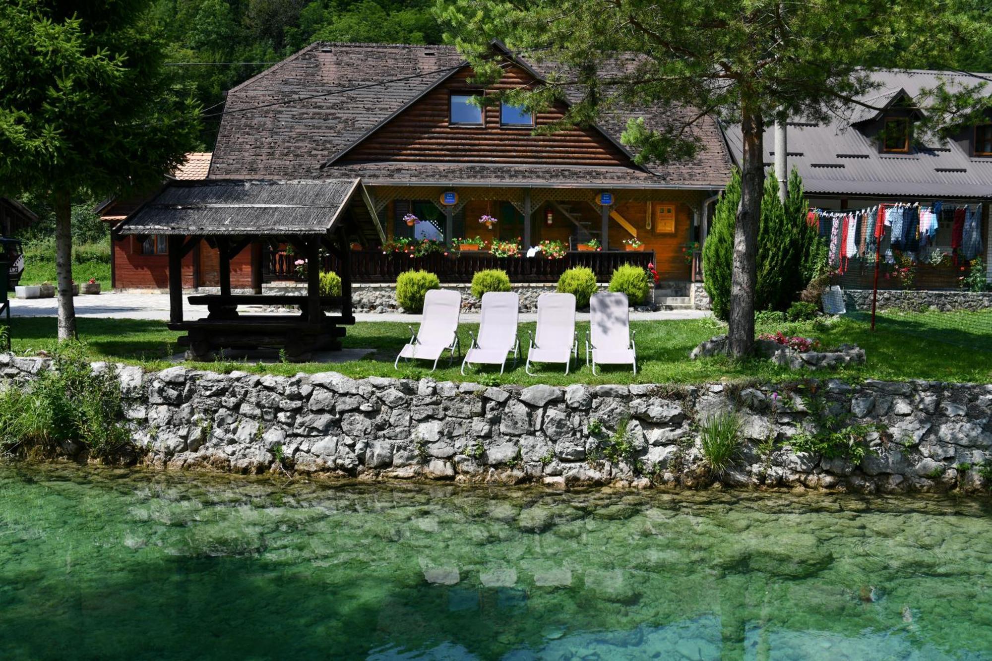 Guest House Martin Korana Экстерьер фото