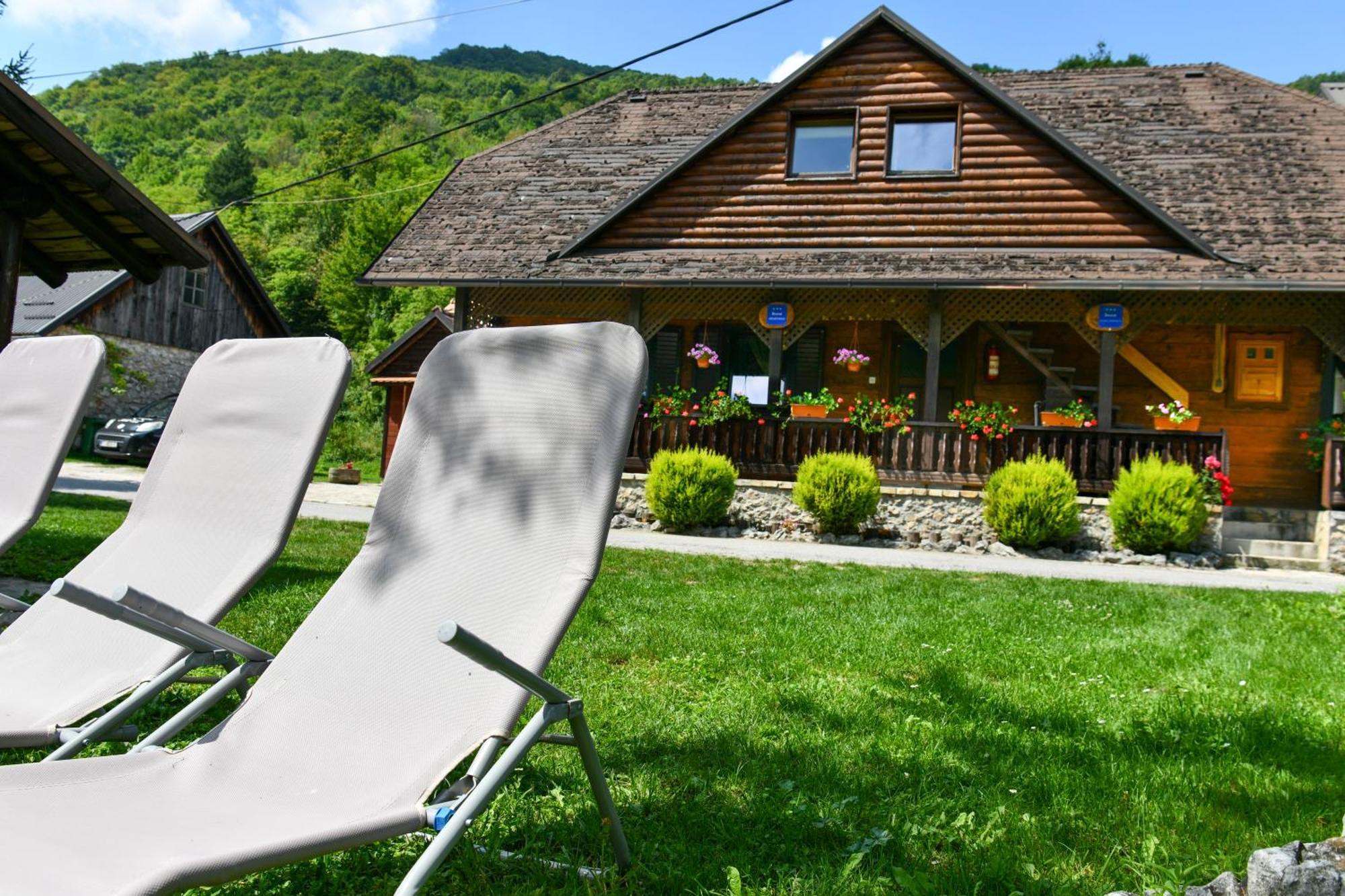 Guest House Martin Korana Экстерьер фото