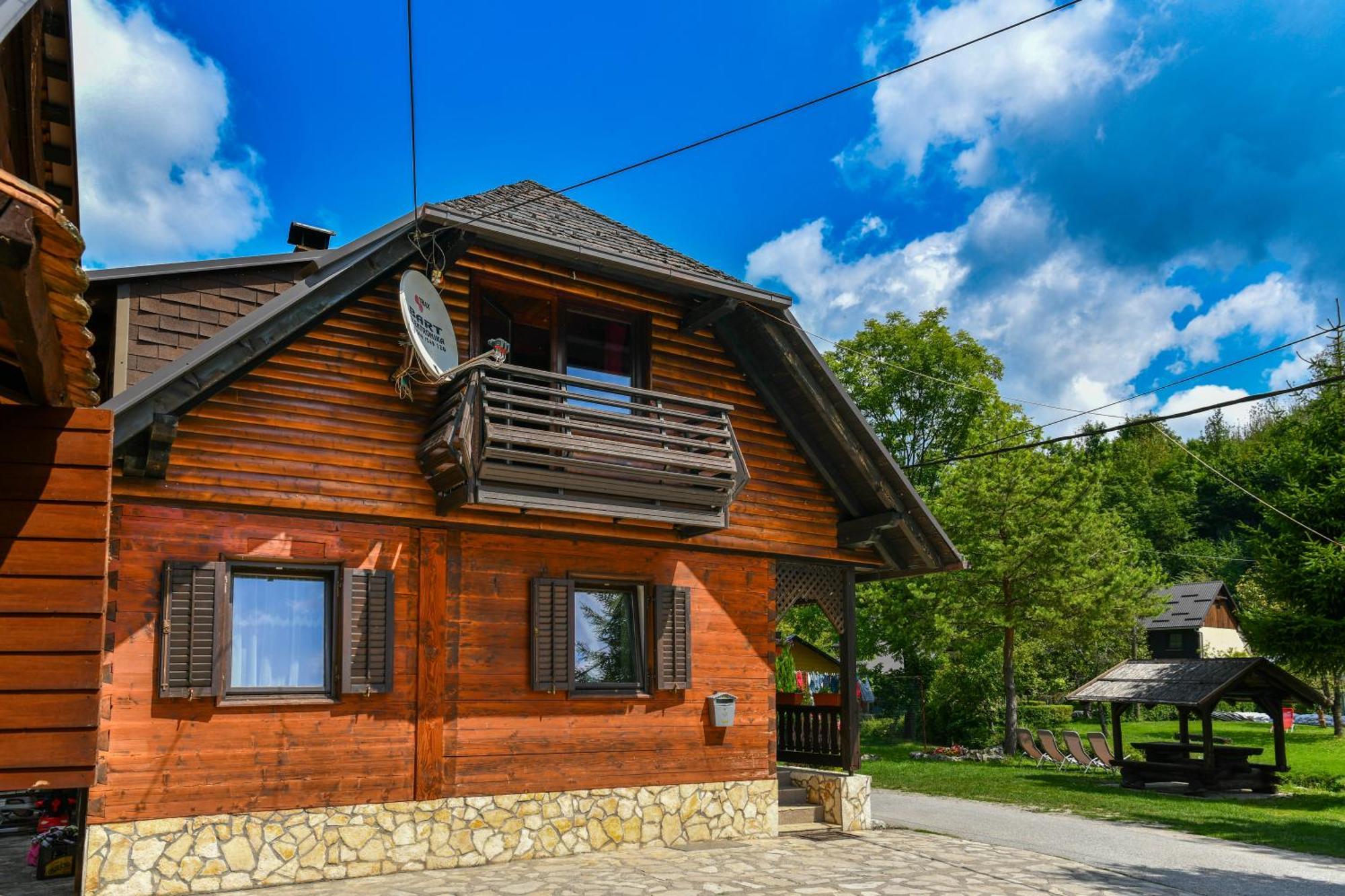 Guest House Martin Korana Экстерьер фото